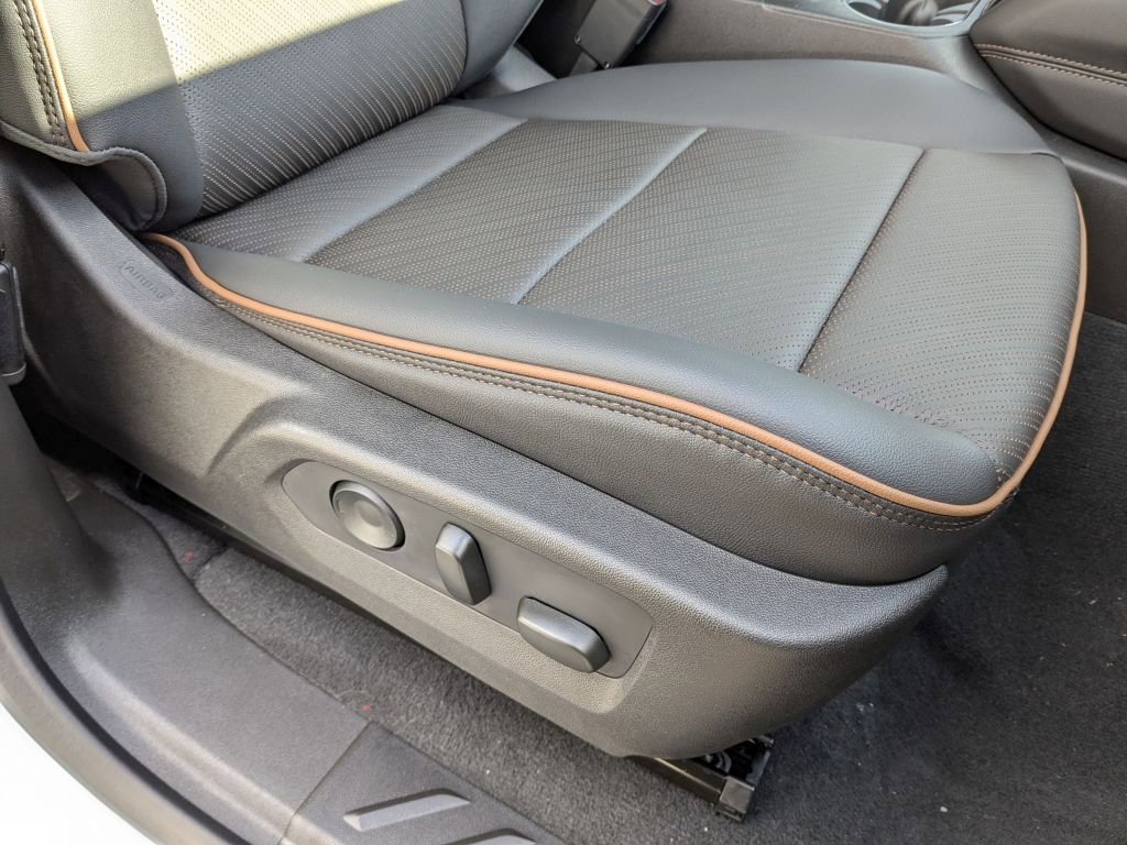 New 2025 GMC Canyon AT4 w/ Technology Plus Package AWD/4WD image 29
