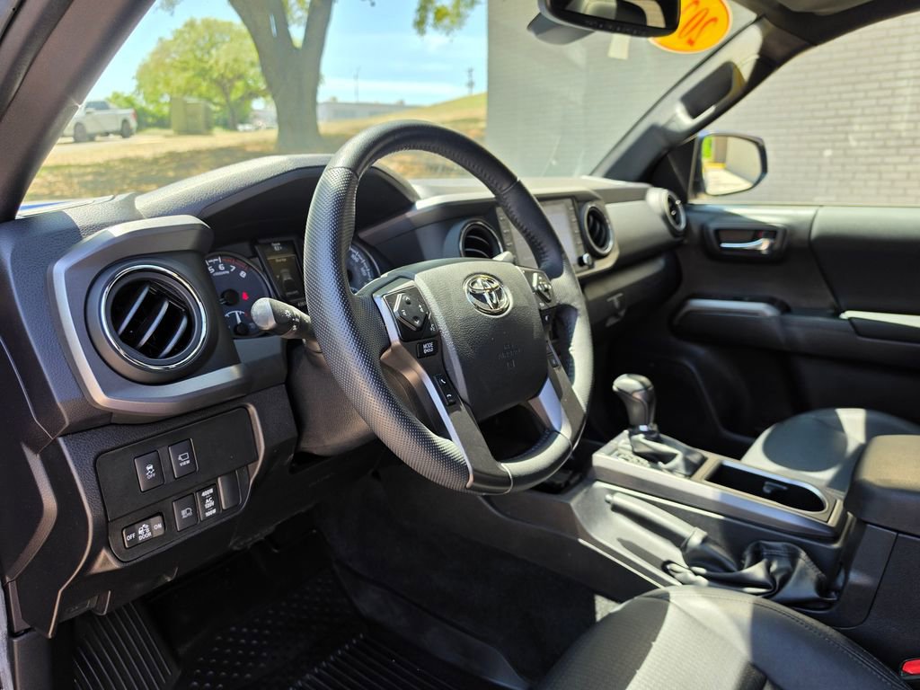Used 2023 Toyota Tacoma TRD Off-Road w/ TRD Premium Off Road Package AWD/4WD image 27