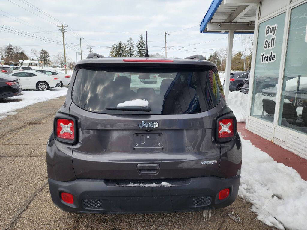 Used 2020 Jeep Renegade Latitude w/ UConnect 8.4 Nav Group image 5