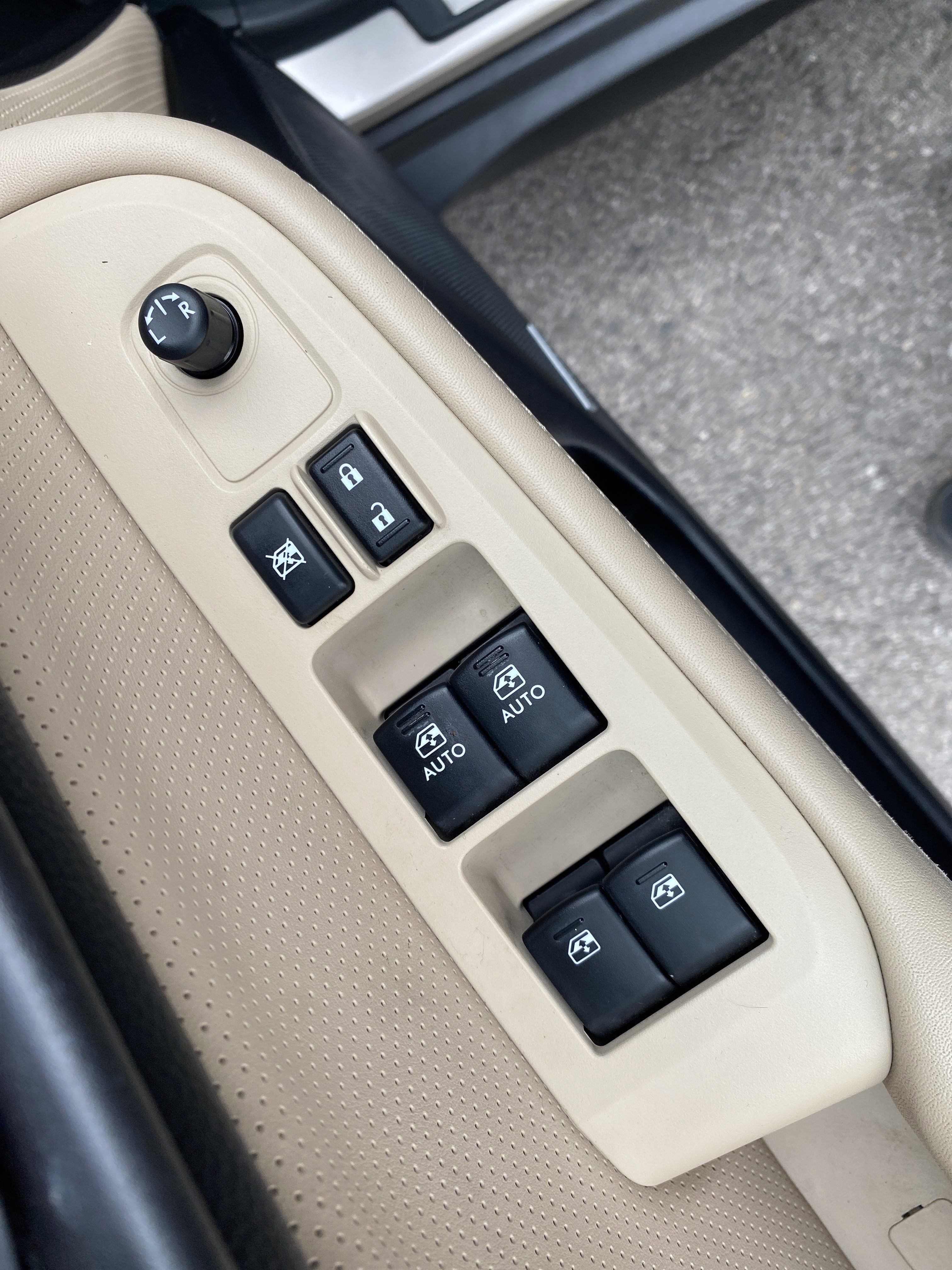 Used 2017 Subaru Outback 2.5i Limited image 18