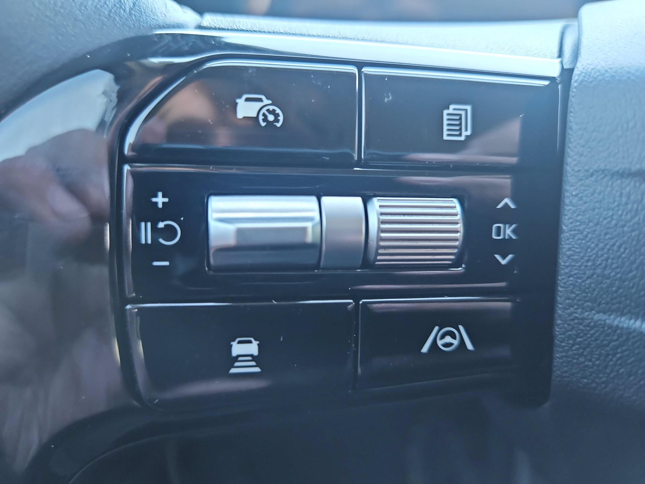 New 2026 Kia Sorento LX FWD image 22
