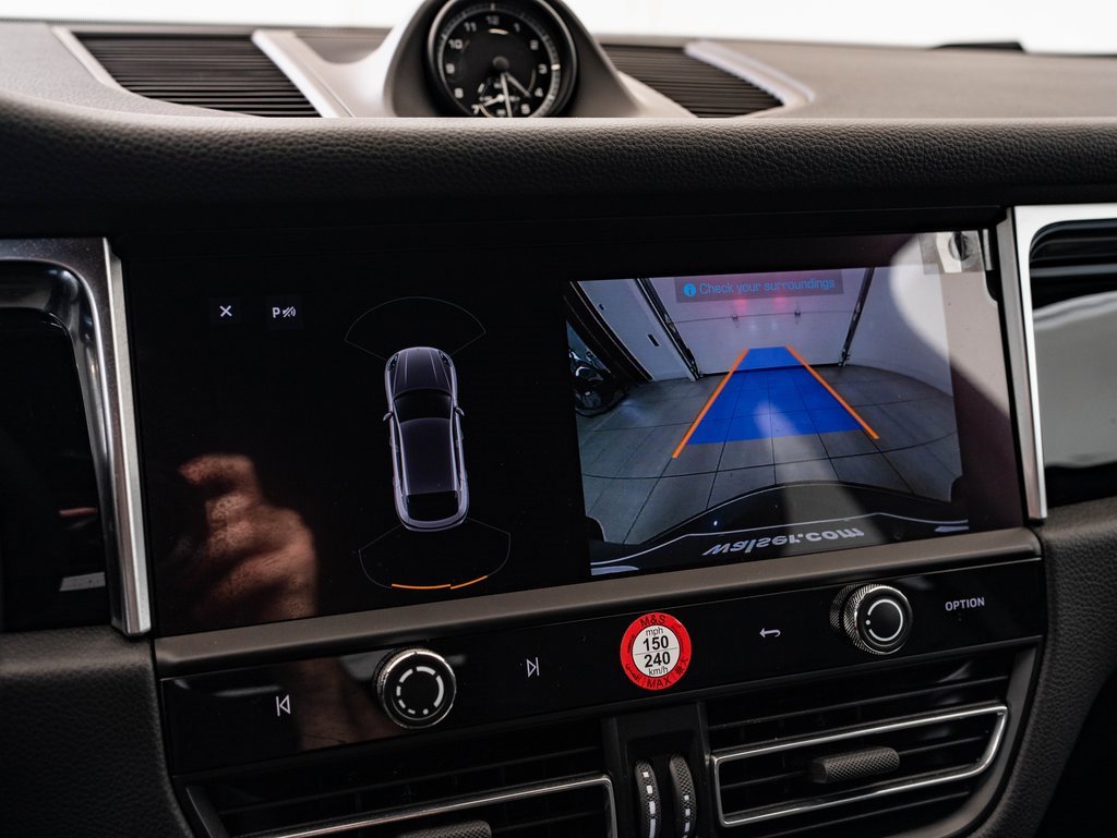 Certified 2024 Porsche Macan S image 34