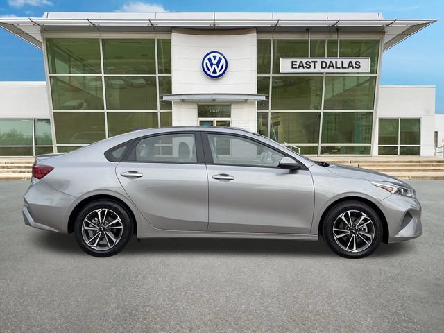 Used 2024 Kia Forte LXS FWD image 2