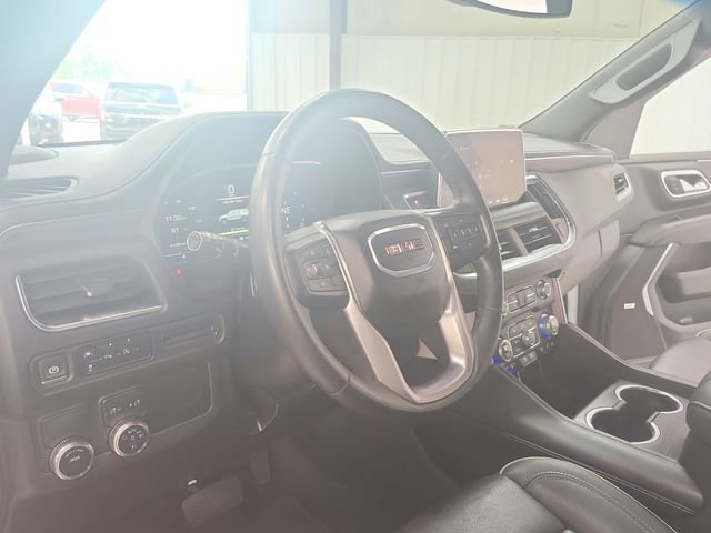Used 2024 GMC Yukon SLT RWD image 18