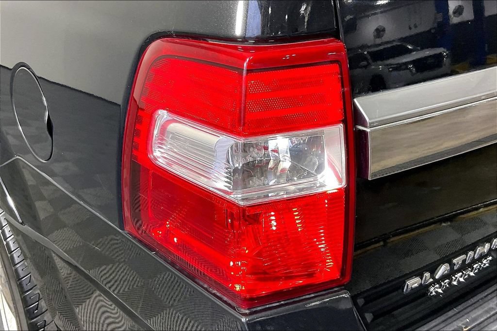 Used 2015 Ford Expedition EL Platinum RWD image 26