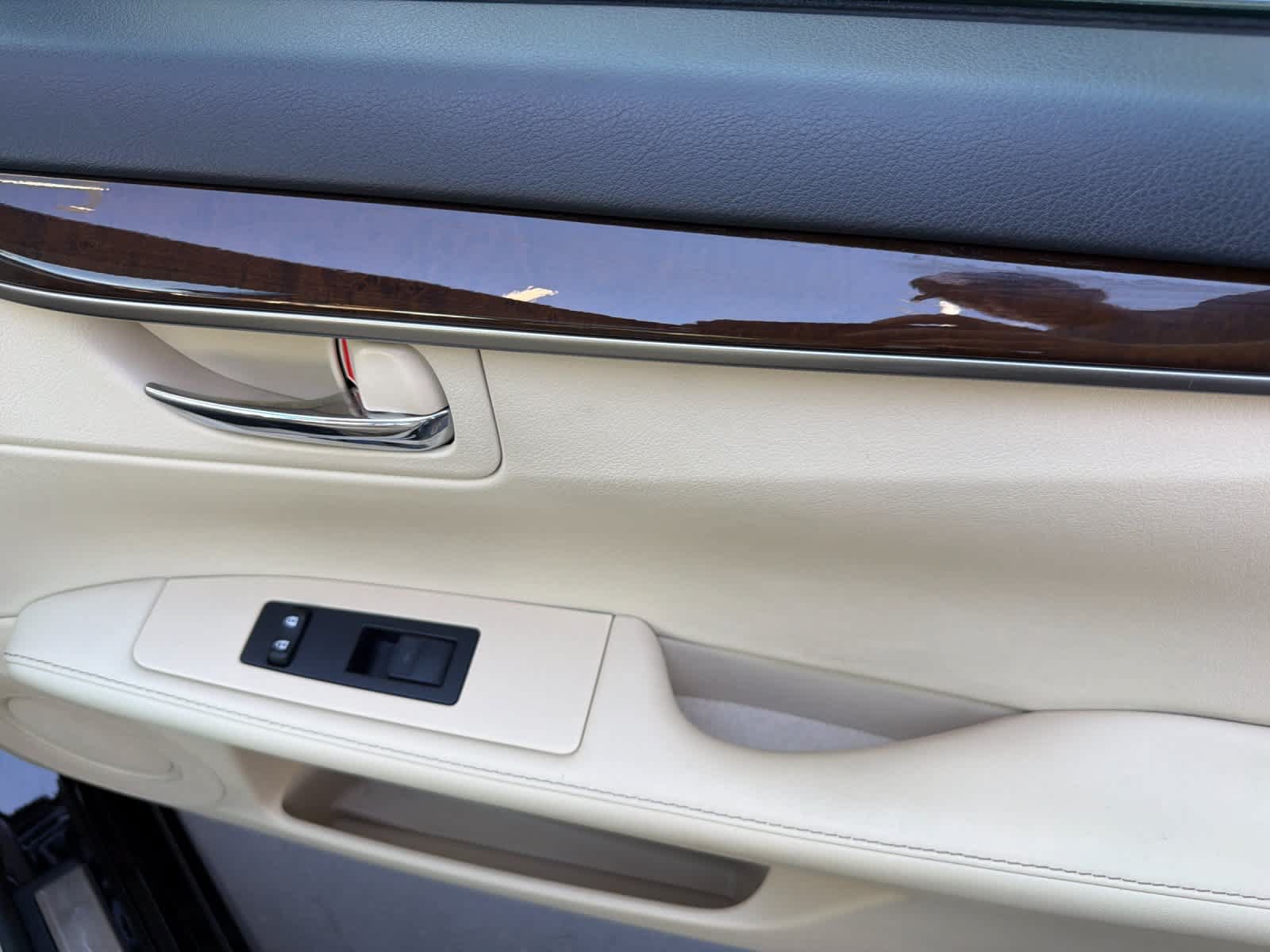 Used 2015 Lexus ES 350 w/ Luxury Package FWD image 17