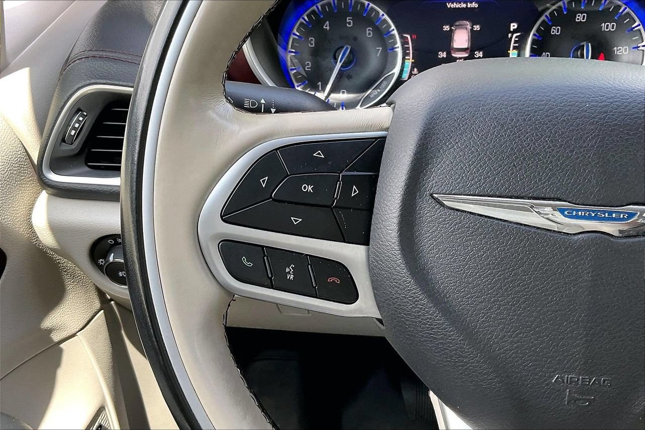 Certified 2018 Chrysler Pacifica Limited w/ Advanced Safetytec Group FWD image 31