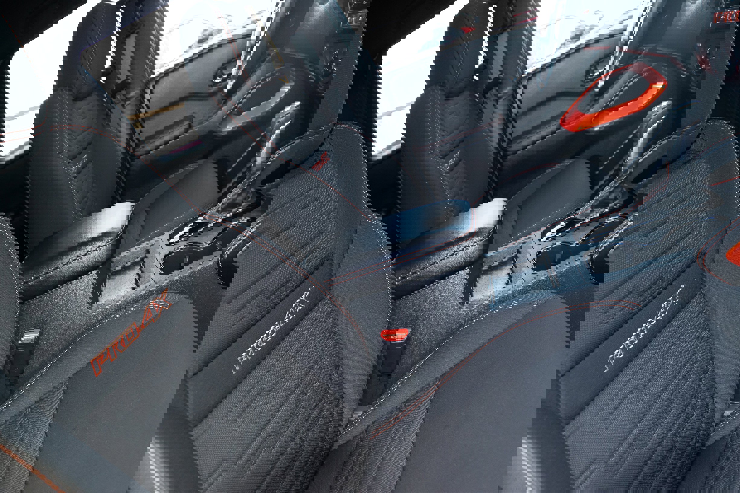 Used 2025 Nissan Frontier PRO-4X image 18