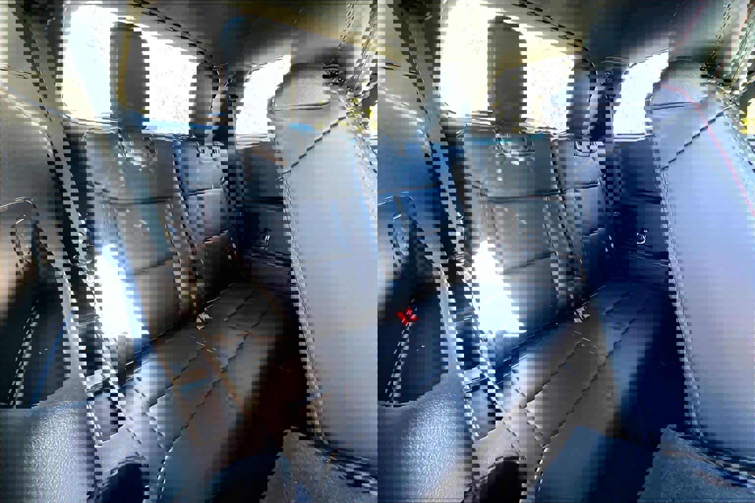 Used 2025 Ford Explorer ST-Line w/ Premium Package image 23