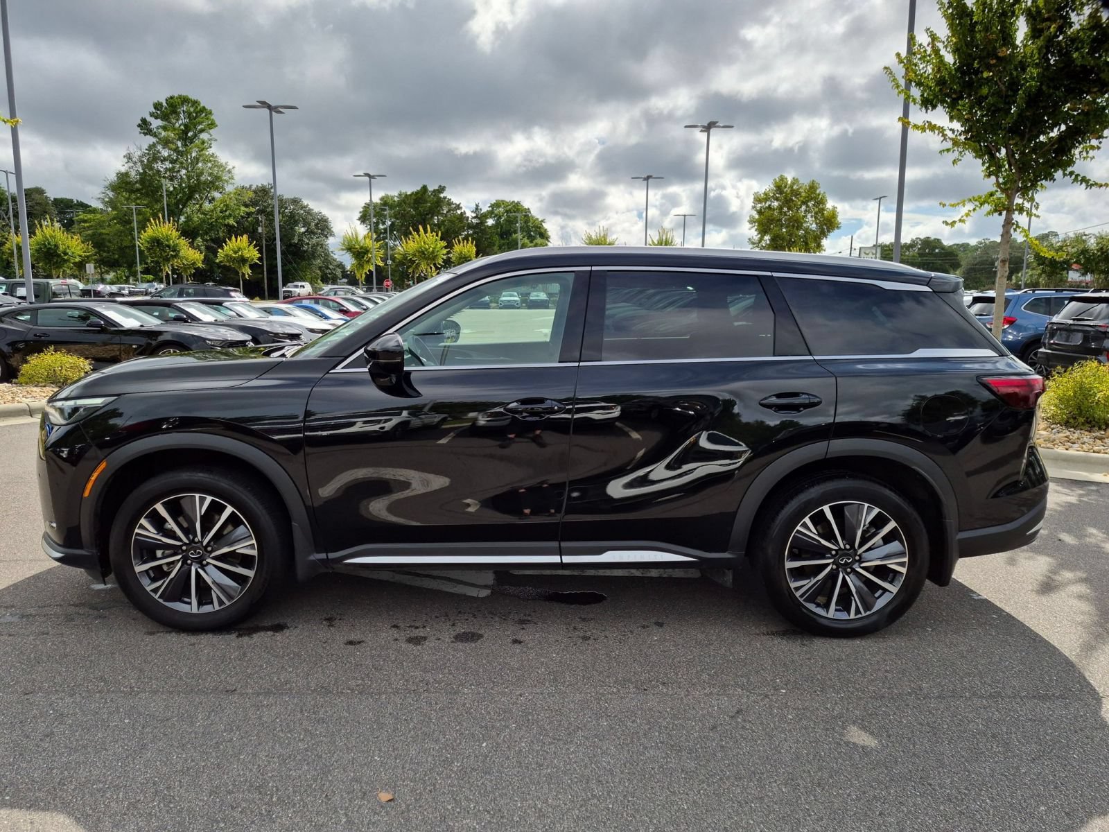 Used 2026 INFINITI QX60 Luxe w/ Cargo Package AWD/4WD image 6