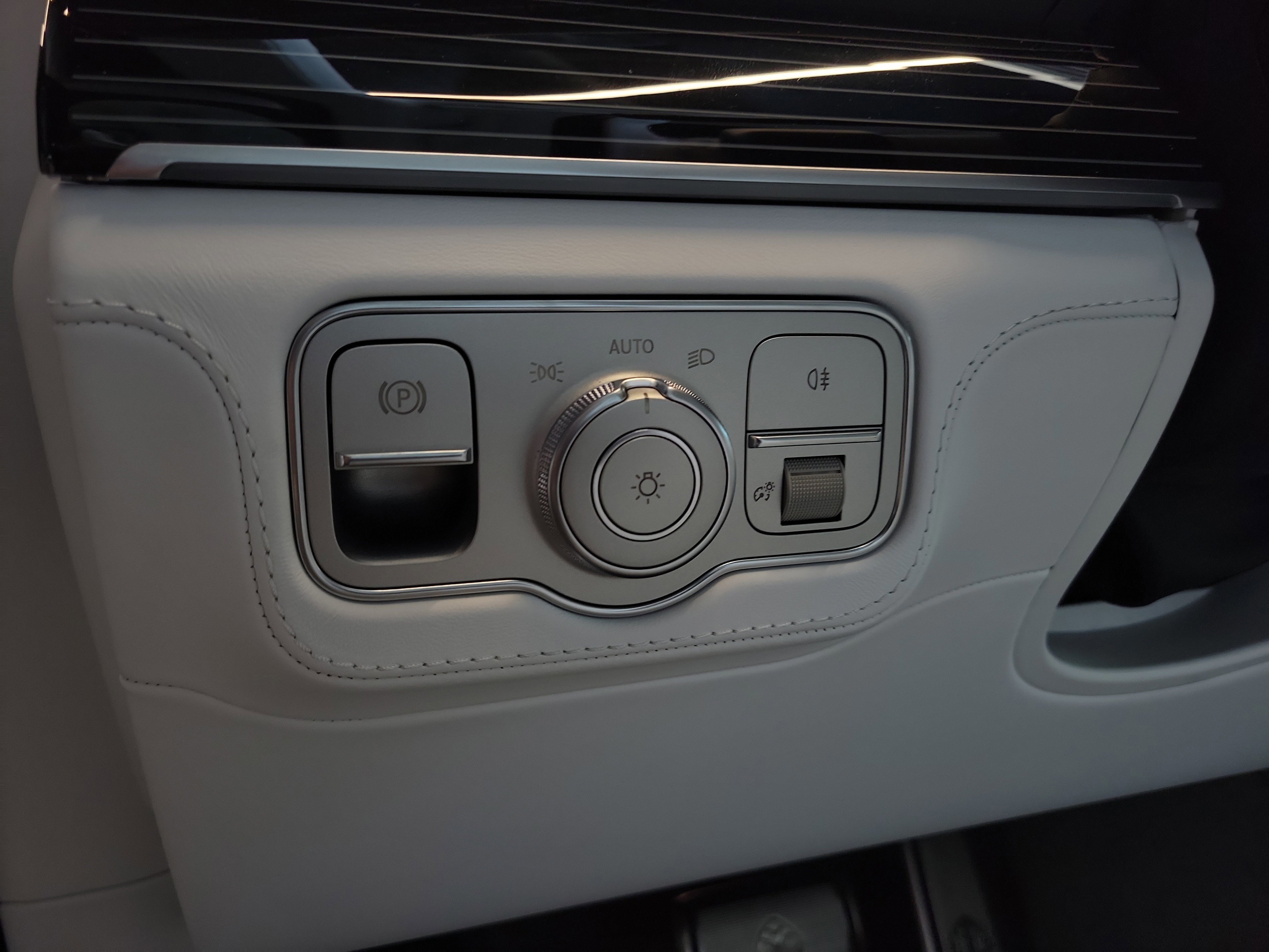 New 2026 Mercedes-Benz Maybach GLS 600 4MATIC image 17