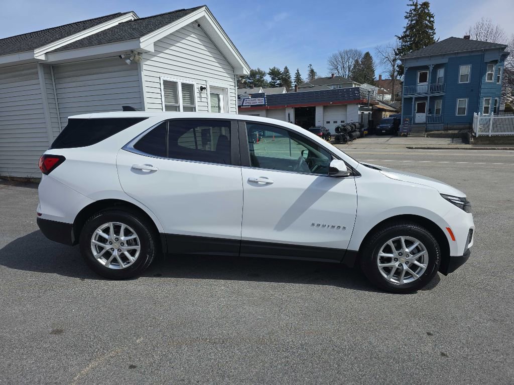 Used 2023 Chevrolet Equinox LT AWD/4WD image 3