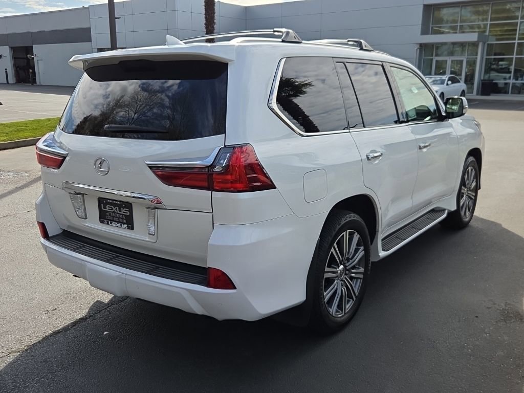 Used 2017 Lexus LX 570 4WD w/ Luxury Package image 7