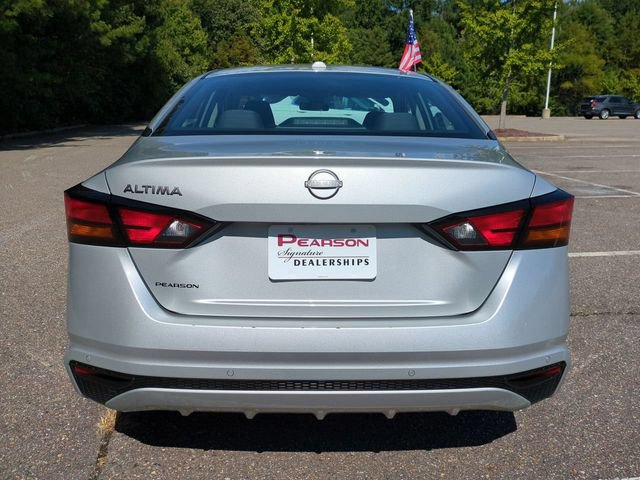 Used 2025 Nissan Altima 2.5 SV FWD image 5