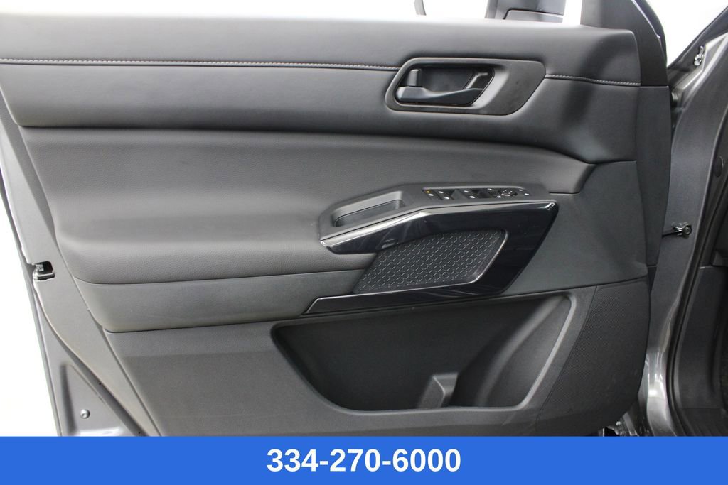 New 2026 Nissan Pathfinder S image 14