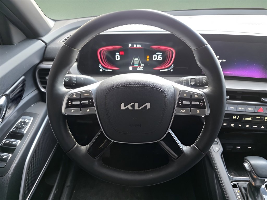 Used 2025 Kia Telluride AWD image 26