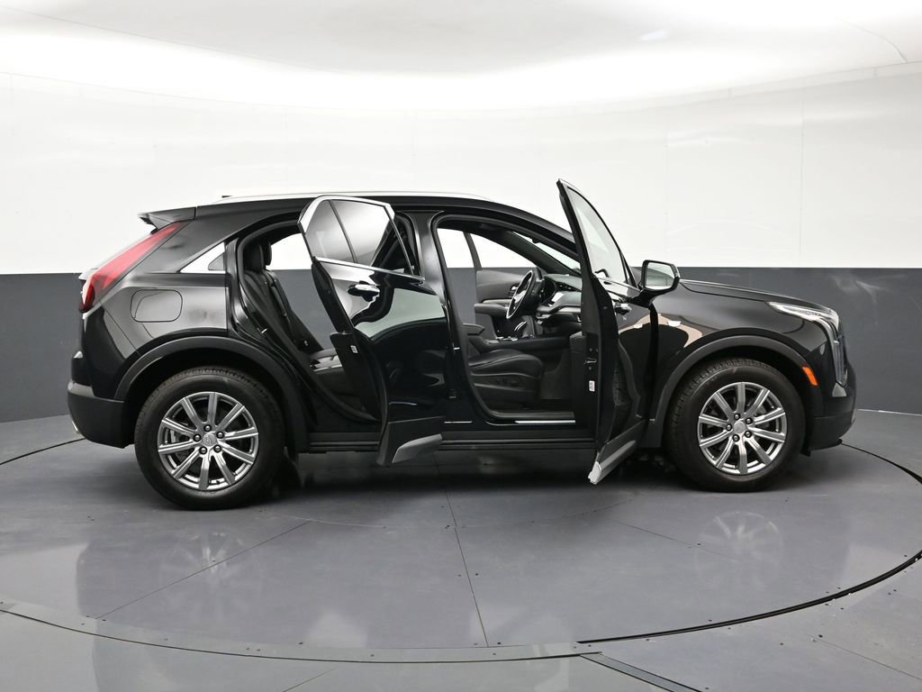 Certified 2023 Cadillac XT4 Premium Luxury w/ Cold Weather Package image 33