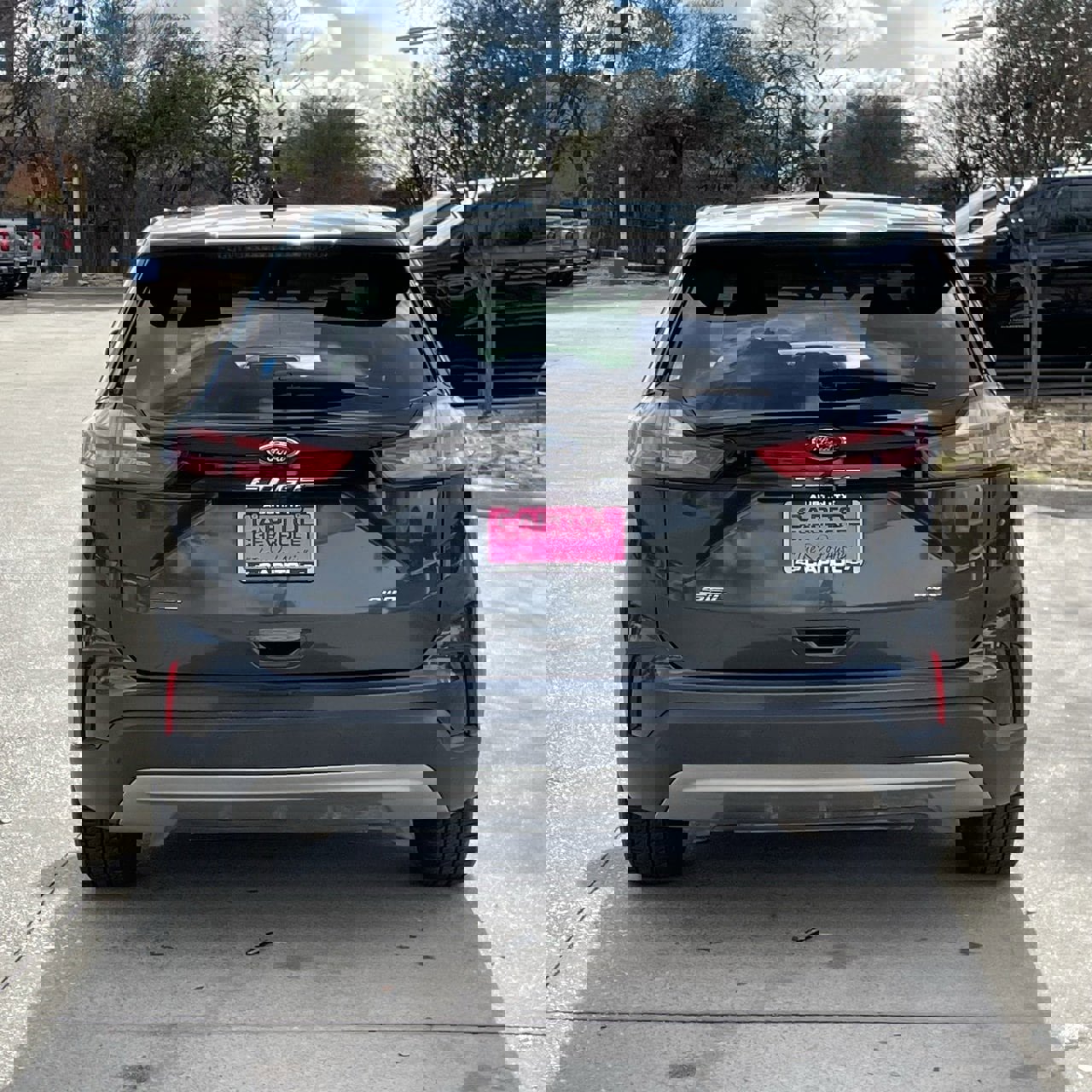 Used 2024 Ford Edge SEL image 5