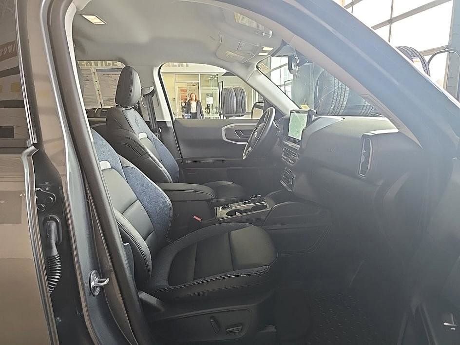 Used 2025 Ford Bronco Sport Outer Banks w/ Outer Banks Tech Package+ image 35