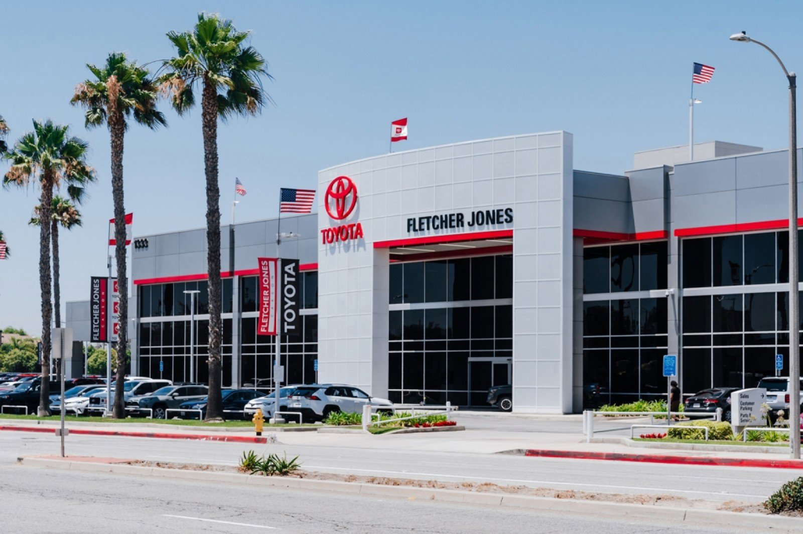 Used 2023 Toyota bZ4X XLE w/ Weather Package image 28