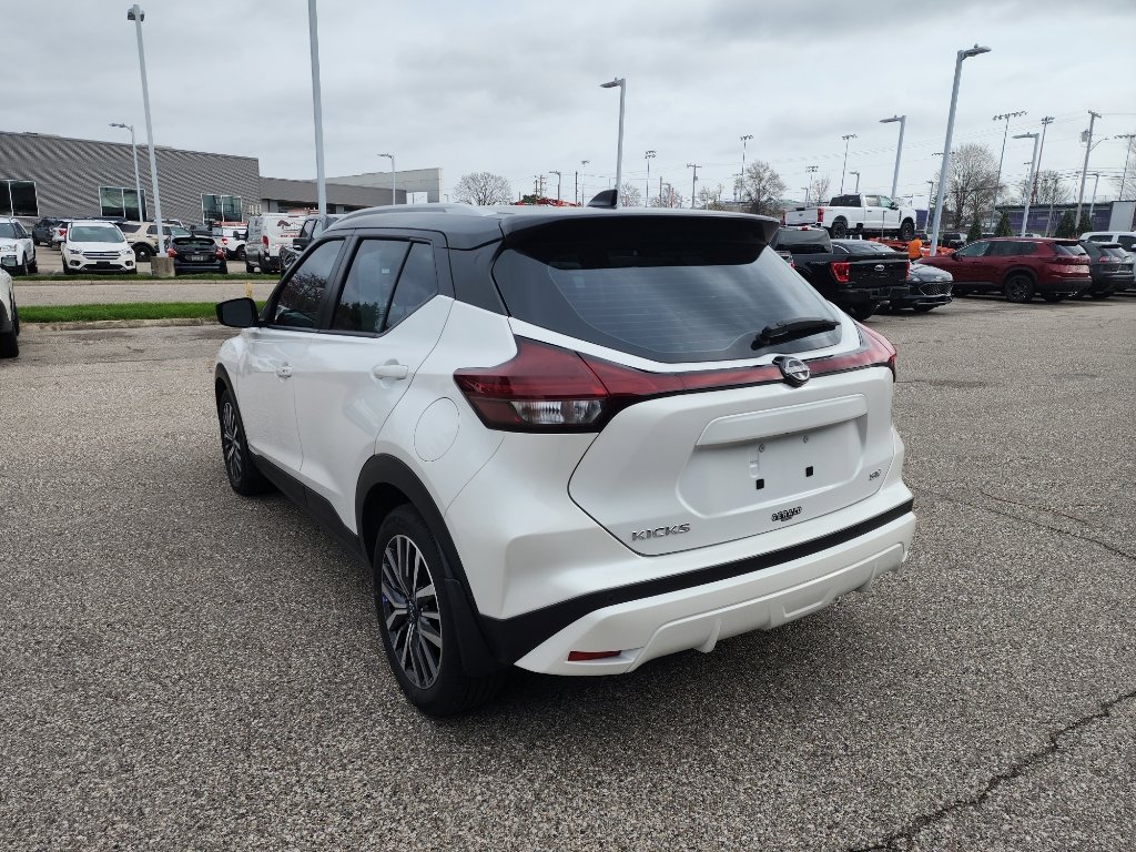 Used 2024 Nissan Kicks SV image 5