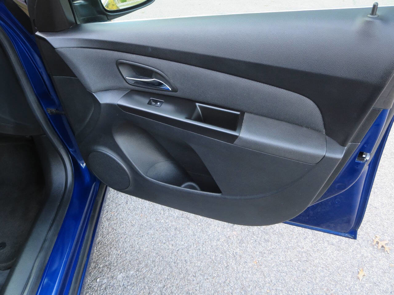 Used 2012 Chevrolet Cruze LT image 27