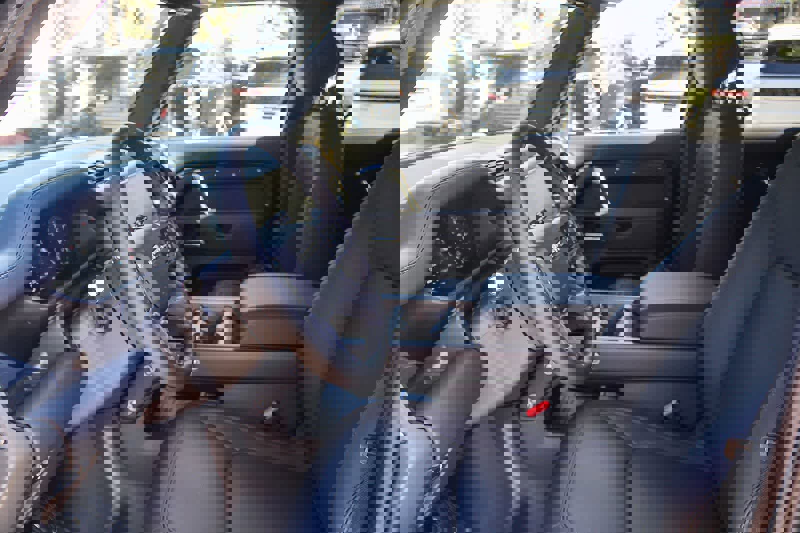 New 2026 Land Rover Defender 110 S image 18