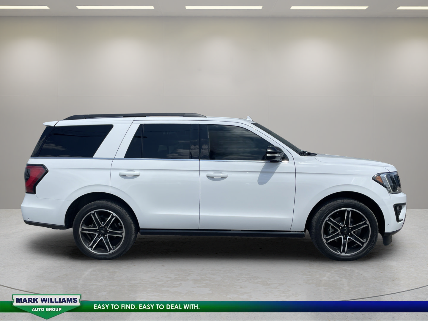 Used 2019 Ford Expedition Limited w/ Equipment Group 303A AWD/4WD image 3