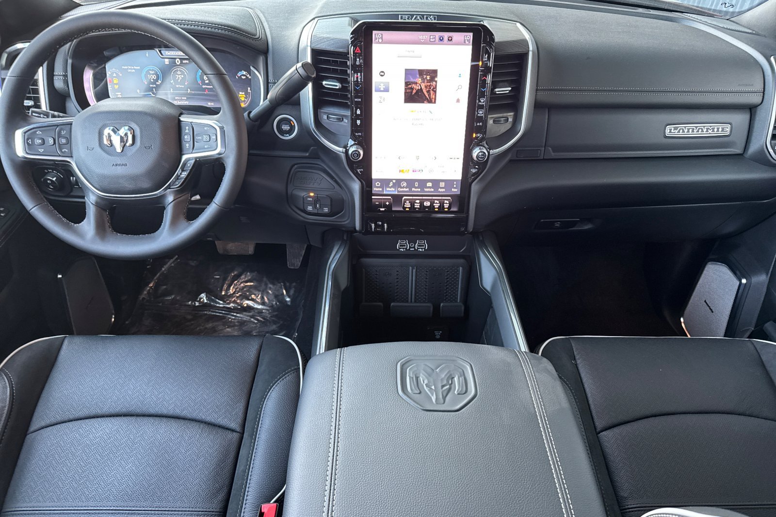 New 2026 RAM 3500 Laramie AWD/4WD image 12