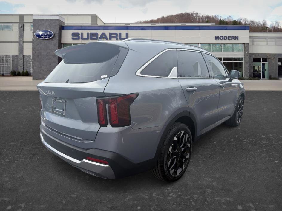 Used 2025 Kia Sorento EX image 5