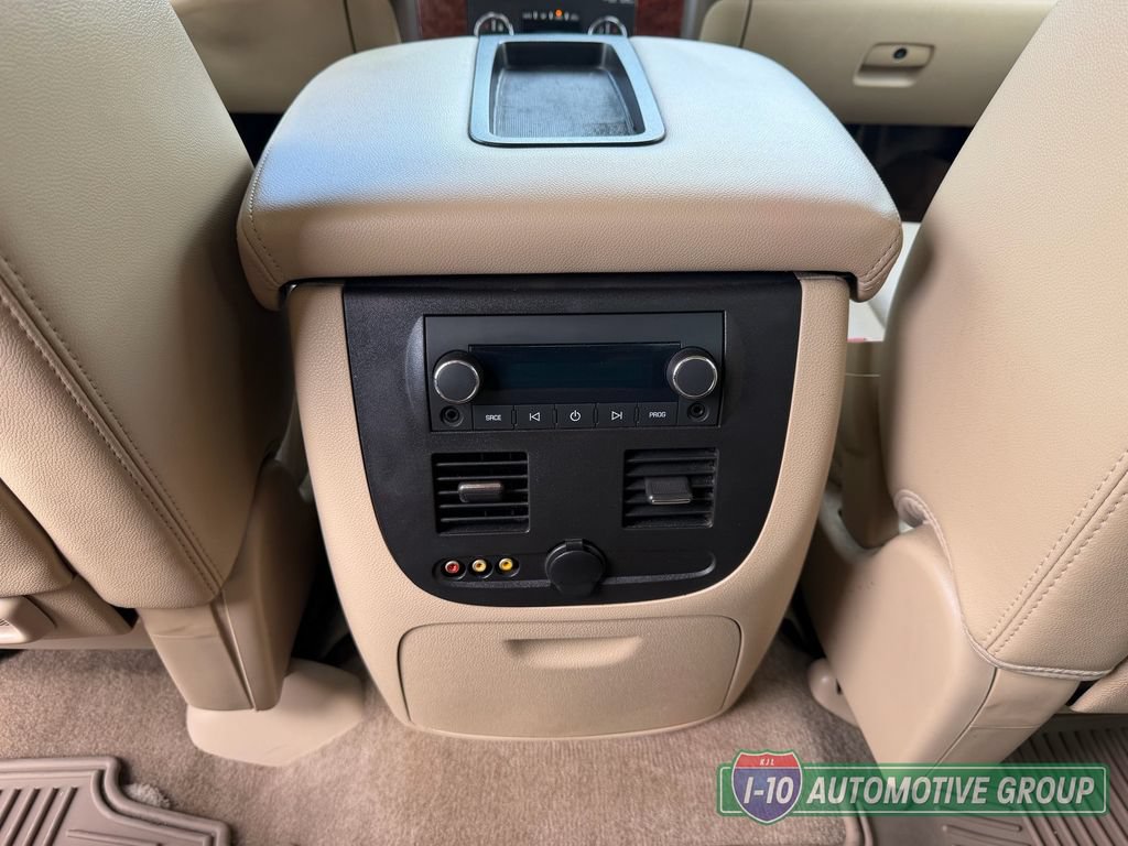 Used 2013 Chevrolet Avalanche LTZ AWD/4WD image 19