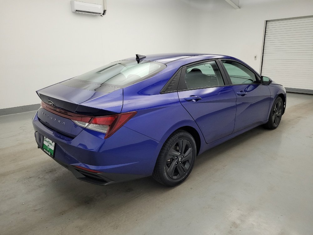 Used 2022 Hyundai Elantra SEL FWD image 10