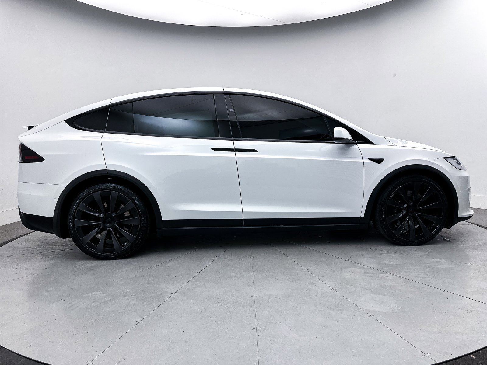 Used 2022 Tesla Model X Plaid image 40