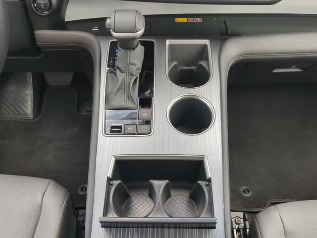 Used 2025 Toyota Sienna XLE FWD image 22