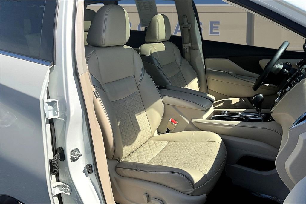 Used 2019 Nissan Murano Platinum w/ Cargo Package FWD image 30