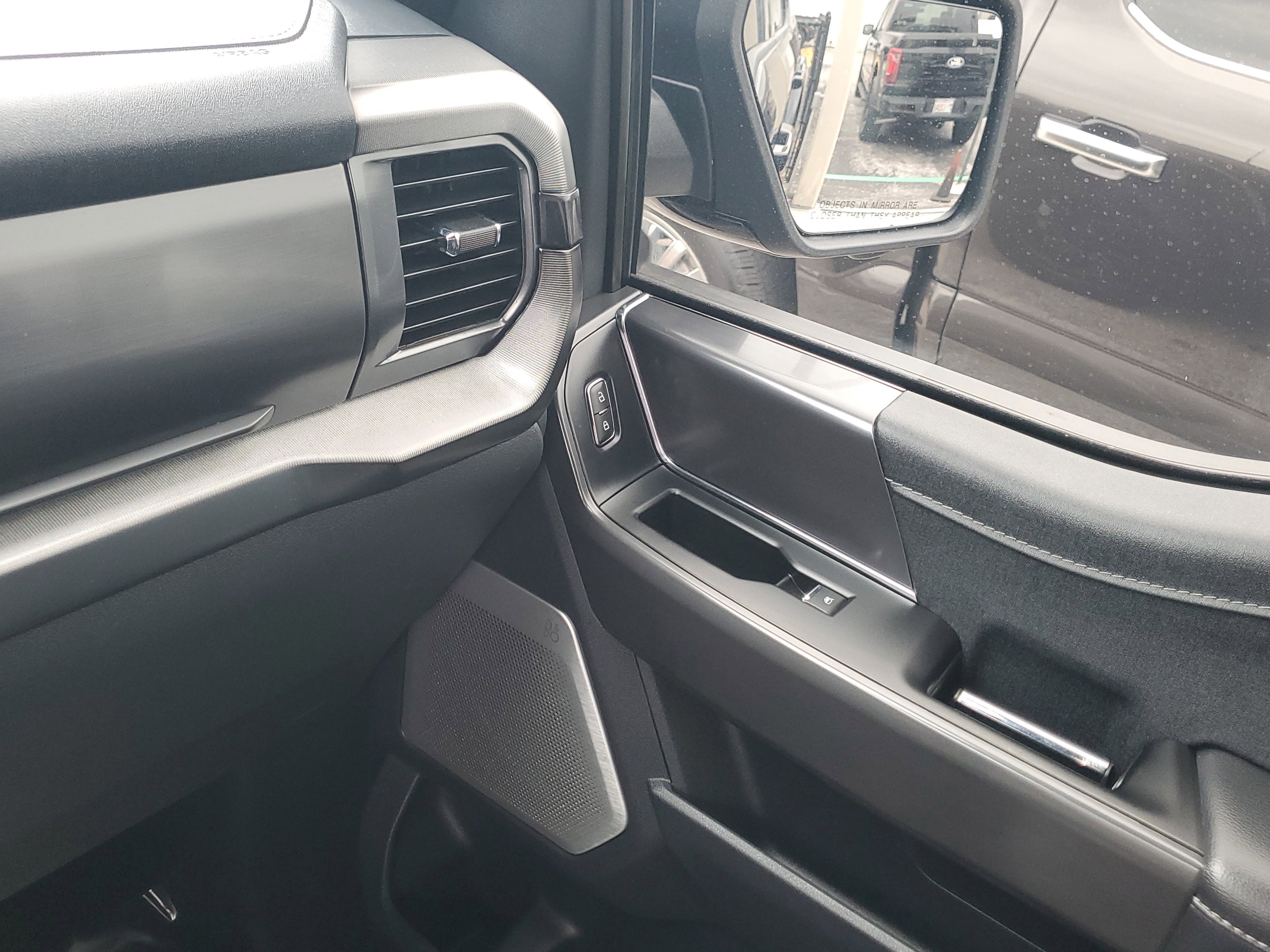 Used 2024 Ford F150 Lariat w/ Equipment Group 502A High image 28