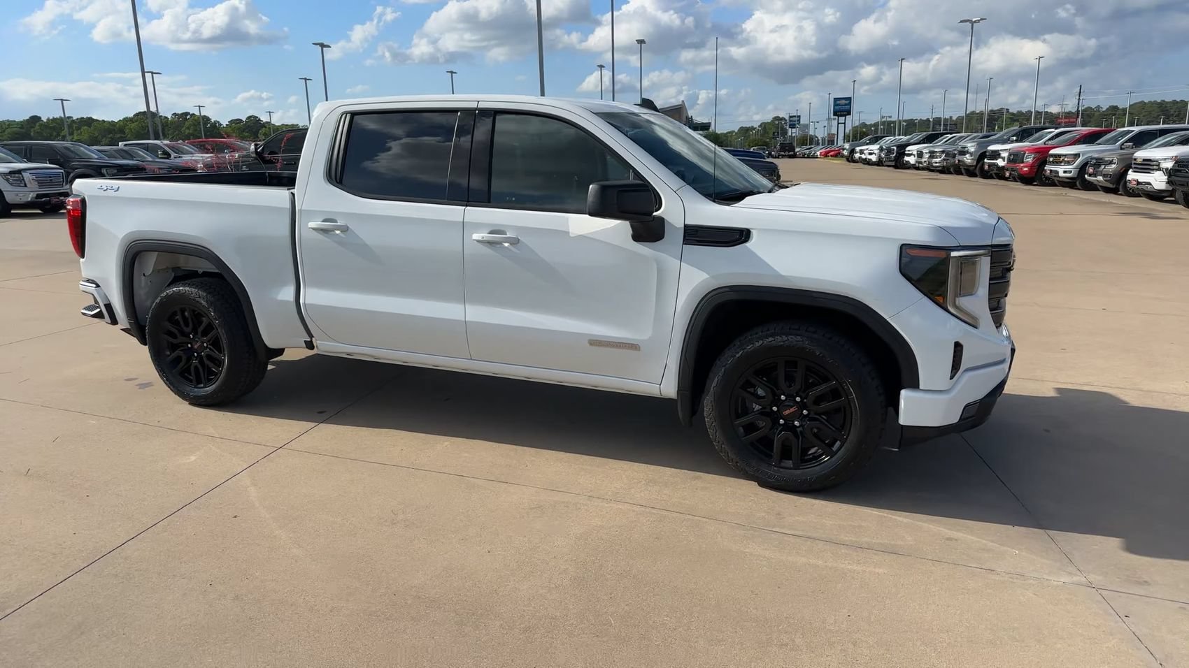 Used 2024 GMC Sierra 1500 Elevation AWD/4WD image 2