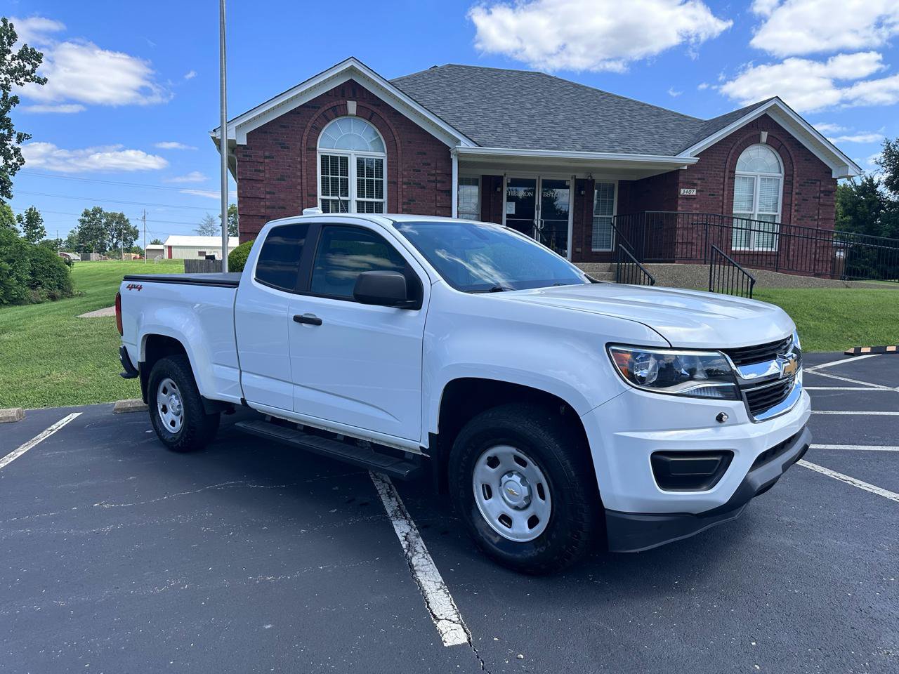 Used 2019 Chevrolet Colorado W/T AWD/4WD image 11