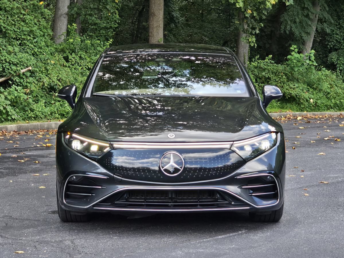 Used 2022 Mercedes-Benz EQS 580 4MATIC Sedan w/ Exclusive Trim Package image 8