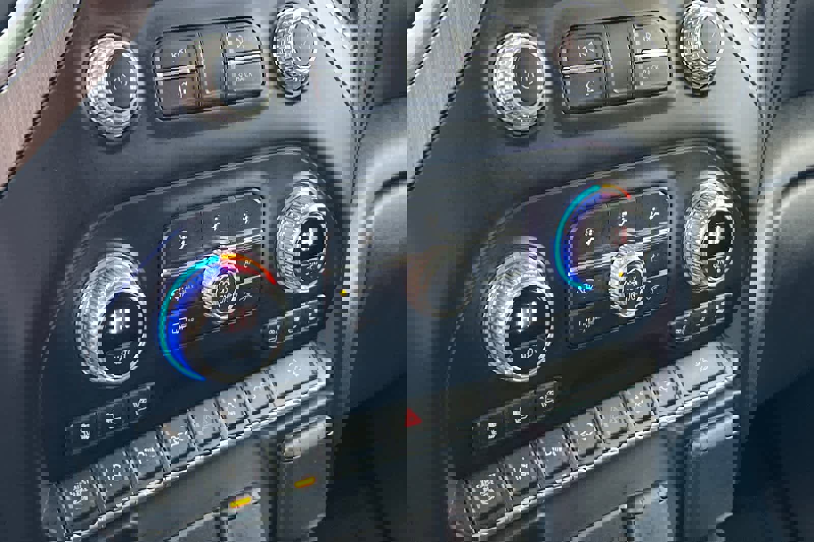 Used 2020 GMC Sierra 3500 Denali w/ Denali Ultimate Package image 23