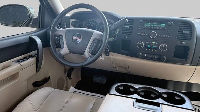 Used 2011 GMC Sierra 1500 SLE w/ Regional Value Package RWD image 5