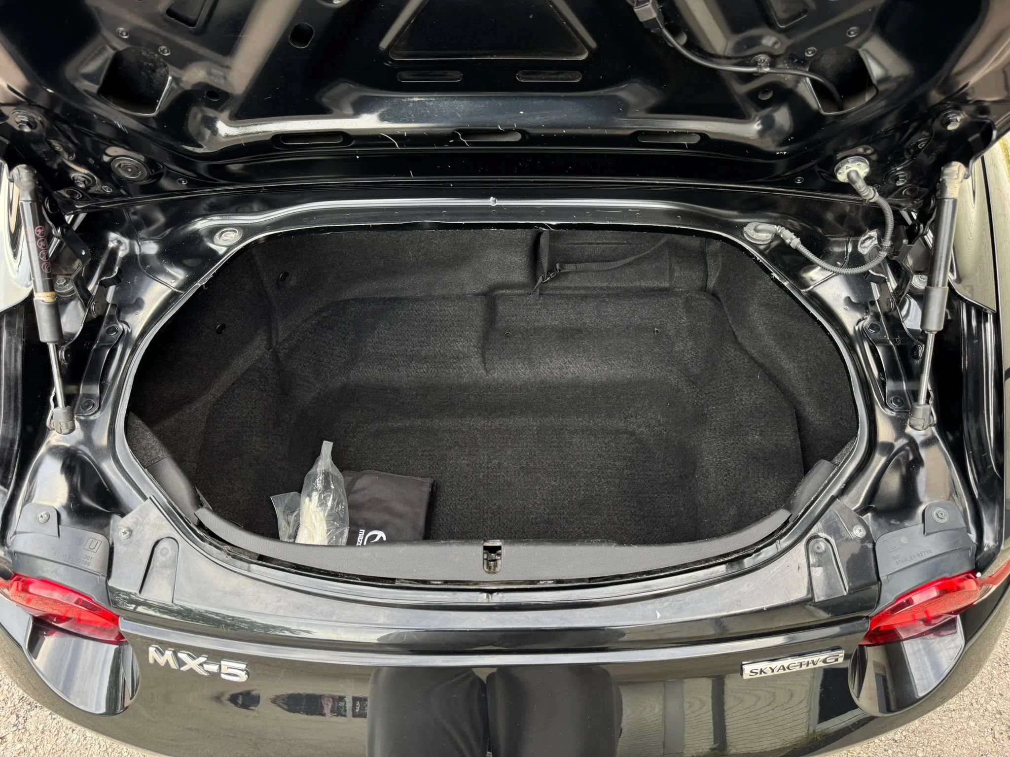 Used 2020 MAZDA MX-5 Miata RF Grand Touring RWD image 24