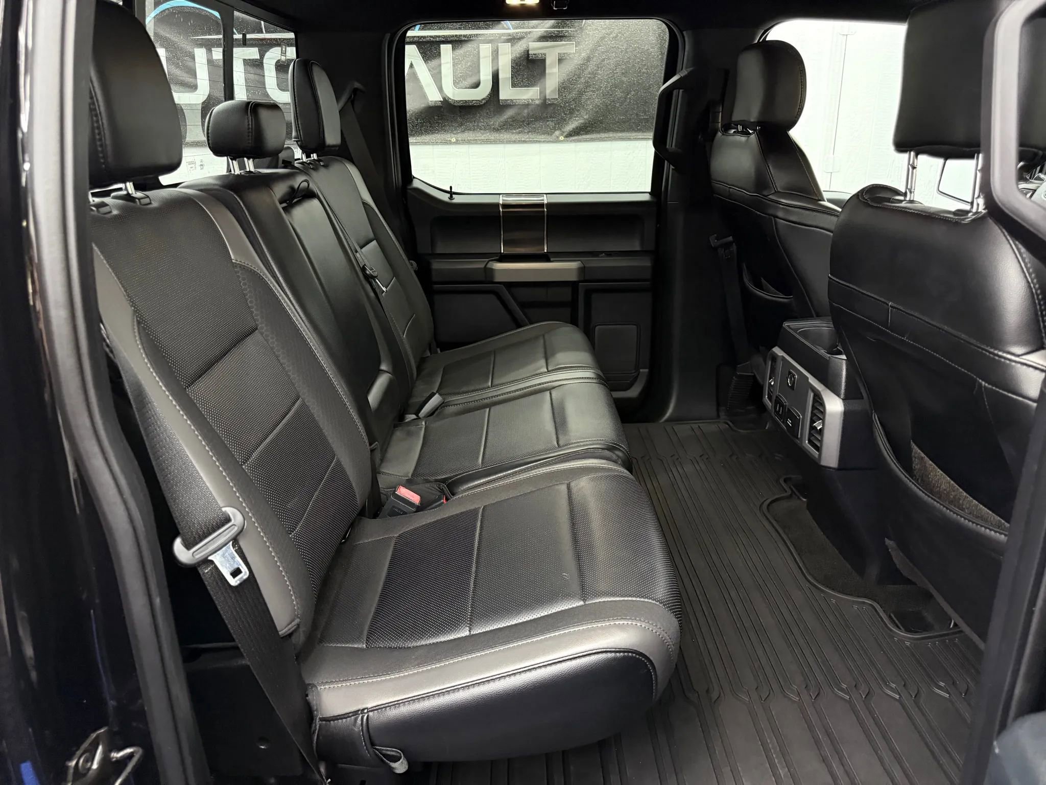 Used 2019 Ford F150 Raptor w/ Equipment Group 801A Mid image 11