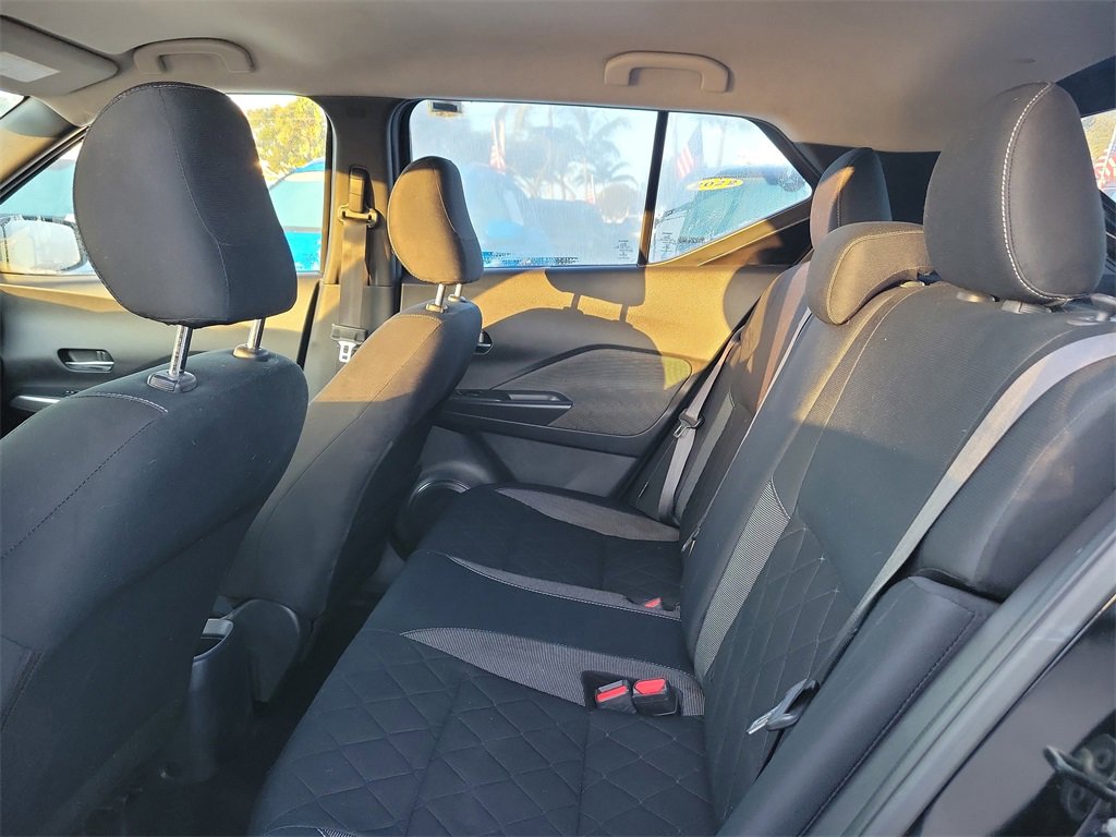 Used 2020 Nissan Kicks SV image 7