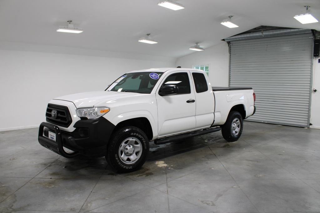 Used 2023 Toyota Tacoma SR image 4