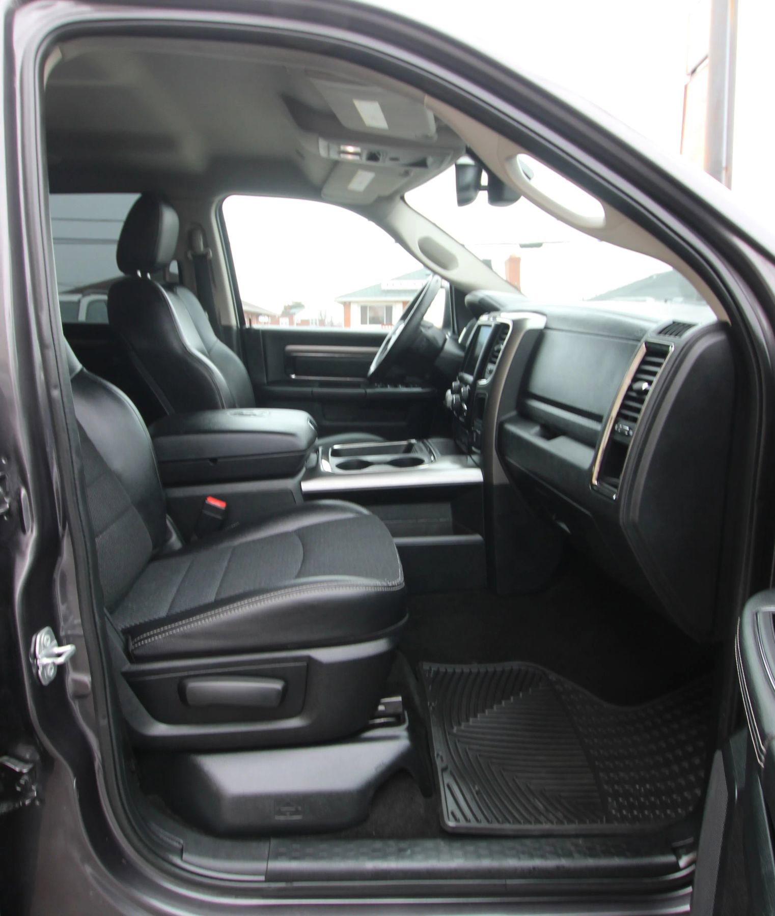 Used 2017 RAM 1500 Sport w/ Sport Premium Group image 10