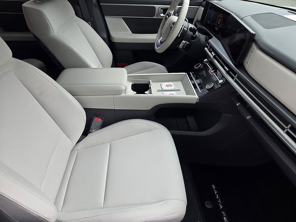 New 2026 Hyundai Santa Fe SE FWD image 15