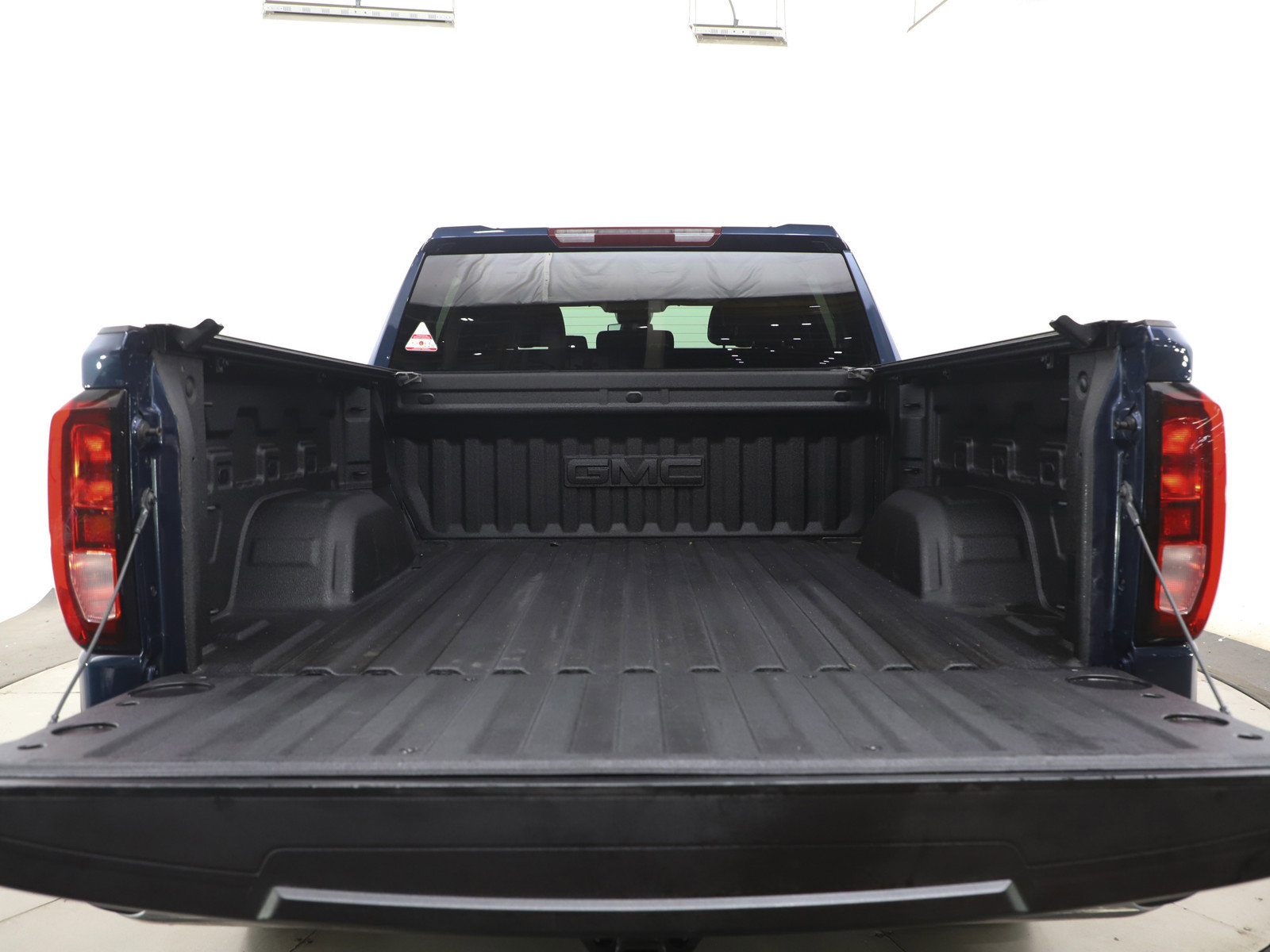 Used 2022 GMC Sierra 1500 Pro w/ Pro Value Package image 16