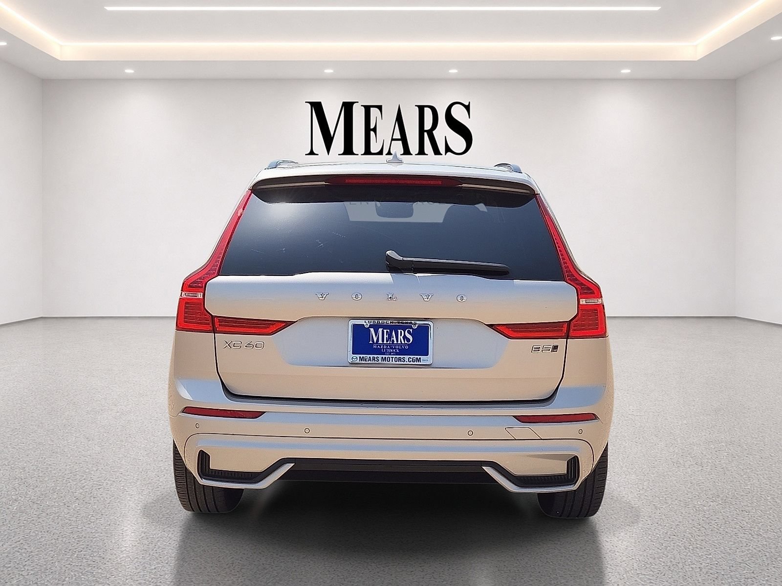 Certified 2024 Volvo XC60 B5 Core AWD/4WD image 5