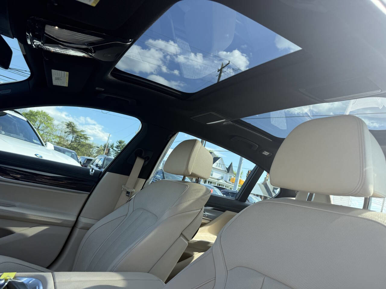 Used 2019 BMW 740i xDrive w/ Executive Package image 7